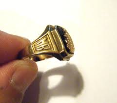 Vintage 1964 10K Yellow Gold & Onyx Orig. Montgomery Blair ...