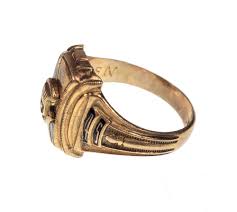 Sold at Auction: 1945 10K Yellow Gold Class Ring Size (5.5)