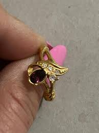 Women's vintage Avon ring. Gold tone with | Mercari