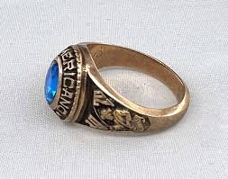 1970 Josten's 10K Yellow Gold Class Ring Blue Spinel ...