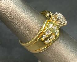 Vintage 18k Yellow Gold .5ct Trillion Center 1cttw SI/I G-H ...