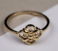 14k Gold Flower Ring | EstateSales.org