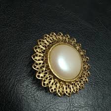 Vintage Brand 1928 Faux Pearl Cabochon Pin Brooch Brooch ...