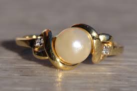 The Arivaca: Ladies Yellow Gold Pearl and Diamond Ring ...