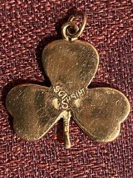 9kt Yellow Gold With Green Marble Irish Shamrock Clover Leaf ...