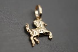 14K Yellow Gold Hollow 0.75" Tiny Light 3D Horse Mustang ...