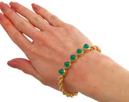 Vintage Egyptian 9.25 Ct Chrysoprase and 18k Yellow Gold ...