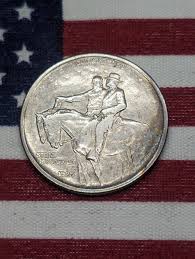 Sold at Auction: 1925 Stone Mountain Silver Half Dollar