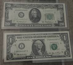2 US Dollar Bills With Identical Matching Serial Numbers ...