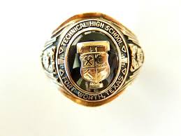 *VINTAGE* Heavy 1946 Haltoms Solid 10K Yellow Gold Class Ring with Great Detail | eBay