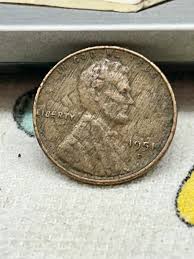 What's up with this one? Specifically the “cracks” in the fields? : r/coinerrors