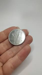 Vintage 1982 Italian 100 Lire Coin: Minerva, Bay Tree ...