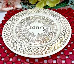 VINTAGE 1960 Calendar Plate White Gold Dutch Tulip Pattern ...
