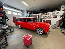 Are non-fold down seats common in 1967 or 1968 fastback mustangs?