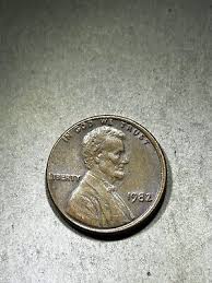 1982 Penny No Mint Mark, Rim Error Struck Off Center ...