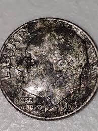 What is the value of a 1975 no mint mark dime?