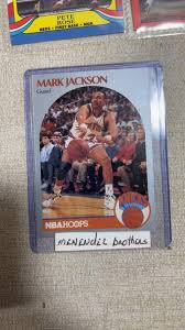 Lot - 1000+ vtg 1980s-90s sports cards including