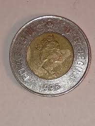 1996 Canadian 2 Dollar Coin Queen Elizabeth II & Polar Bear ...