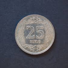 25 kurus turkish coin | Premium Photo