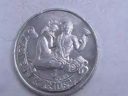 MEDAL ALUMINUM KREWE OF ICARIUS 1981 THE ISCARIUS STORY BOOK ...