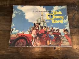Vintage Souvenir A Pictorial Souvenir Of Walt Disney World ...