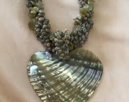 Collar de protección del corazón con forma de corazón de concha de abulón grande y cristal de jade - Etsy México