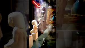 Ancient Egyptian Statue moves on its own! - YouTube