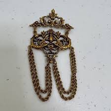 accessocraft | Jewelry | Accessocraft Brooch Gold Tone Draped Chain Filigree Art Nouveau Rare Vintage | Poshmark