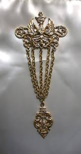 Vintage Arthur Pepper ART Victorian Style Coat of Arms Double Pendant with Chain | eBay