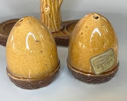 Salt and Pepper Set, Shakers Squirrel Tree and Acorns Nuts Japan, Ceramic Vintage, Collectible, Tableware, Animal - Etsy