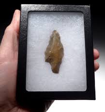 RARE SHOULDERED FLINT ATERIAN TANGED POINT - OLDEST KNOWN ...