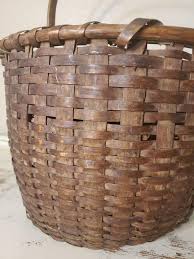 19th Century American County Gathering Basket For Sale at 1stDibs