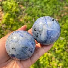 Natural Crystal Sodalite Sphere – KiKi Crystal