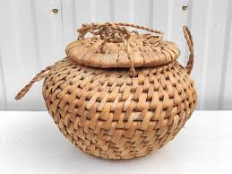 Antique Rye Coiled Straw Basket With Lid - Country Cottage ...