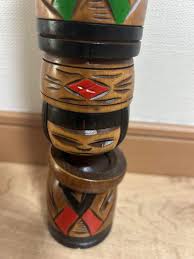 木製トーテムポール風インテリア装飾 - メルカリ