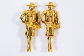 Lot - TWO CHANEL COCO MADEMOISELLE BROOCH PINS