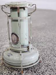 Sold at Auction: Aladdin heater (54 x 32cm)