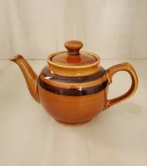 VINTAGE SSDLER TEAPOT LITTLE BROWN TEAPOT WITH BROWN BANDS ...