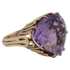 Gold Ring with Heart-Cut Brazilian Amethyst, approx. 20ct ...