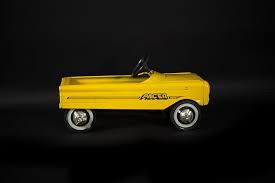 Lot - YELLOW PACER WITH BLUE TRIM, American Machine ...