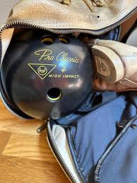 Vintage 1970's Brunswick Bowling Bags and Balls ...