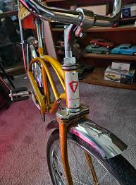 1939 Elgin Twinn Bar 70 Prewar Bicycle. Extremely rare, highly sought after bike! Beautiful Art Deco Design. Very unique frame made from 2 bars with a elevated bottom bracket, and missing seat