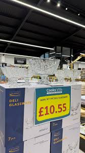 ✨ Serve in style without breaking the bank! ✨ Our 7pc Deli Glassware Bowl Set is now just £10.55 (inc. VAT) 🥂💎 Perfect for desserts, salads, fruits & more – elevate every