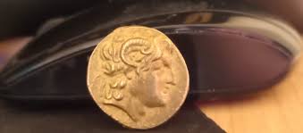 Sestertius issued in the life of Antoninus Pius (138-161 )minted in Rome , 25.4 gram, it is circulated between 140-144AD. on Obverse script his name and family and Military ranks names: ANTONINVS