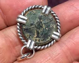 254-268 AD Goddess of Love & Pleasure, Venus / Aphrodite on ...