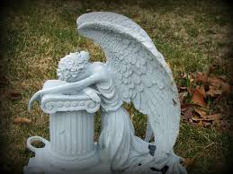 Herpetological statues in zoos, various materials and designs