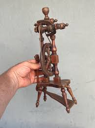 Spinning Wheel Souvenir, Ready-made Spinning Wheel. Handmade Spinning Wheel, Small Wooden Spinning Wheel as a Gift, Vintage Spinning Wheel - Etsy