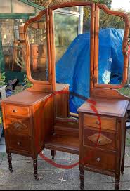 antique vanity : r/Antiques