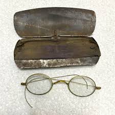 Antique Gold Tone Steel Eyeglass Case: Ben Franklin Style ...