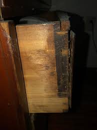 What is the origin and value of this antique desk?